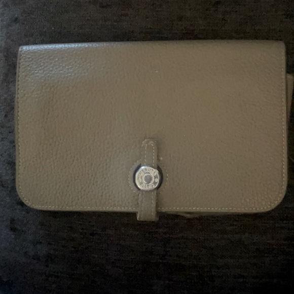 Hermes Wallet - Picture 1 of 4
